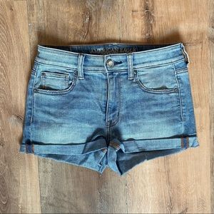 American Eagle Hi-Rise Jean Shorts Size 4 Super Stretch
